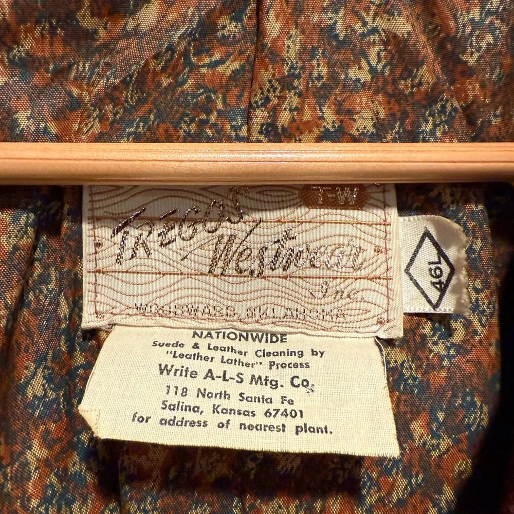 Trego’s Western Fringe Suede Jacket - Picture 2 of 3